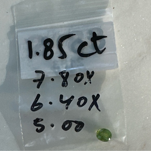 Top Grade 1.85 ct lovely Peridot Ring Size~RQ - Picture 6 of 16